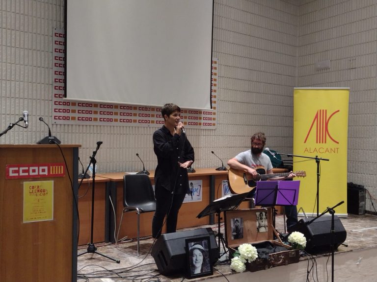 Mireia i Borja protagonitzen els actes del Correllengua a Alacant