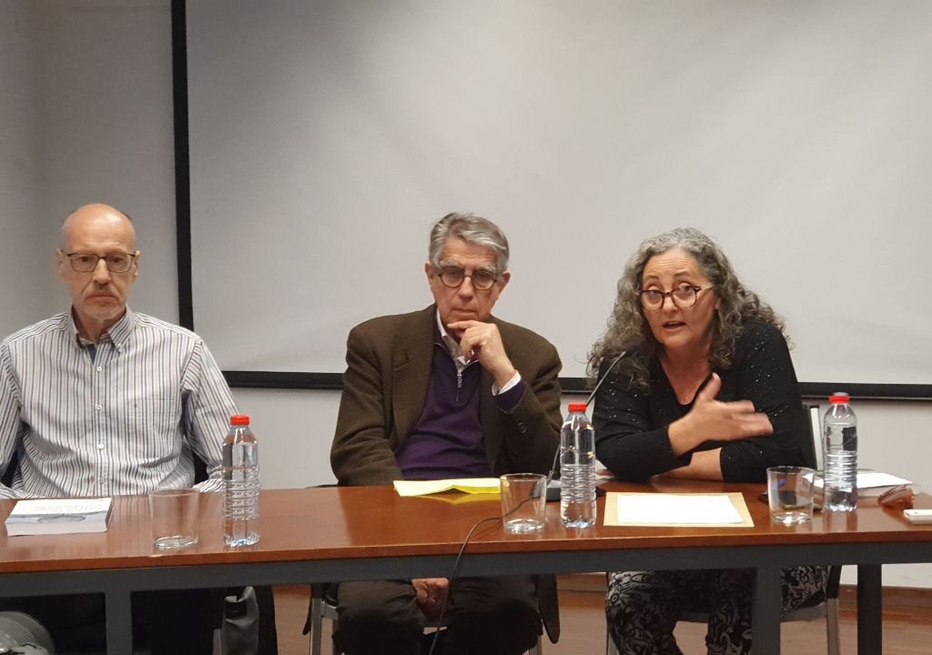Xavier Duran, Ramon Gomis i Reis Juan en la conferència. #EspaiCiència: «La ciència a través de la literatura» | ACPV